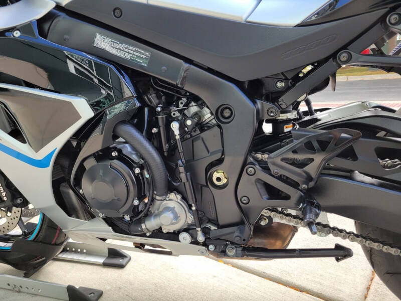 2025 Suzuki GSXR 1000 ABS