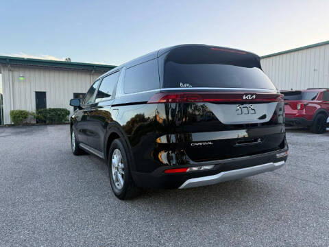 2024 Kia Carnival LX
