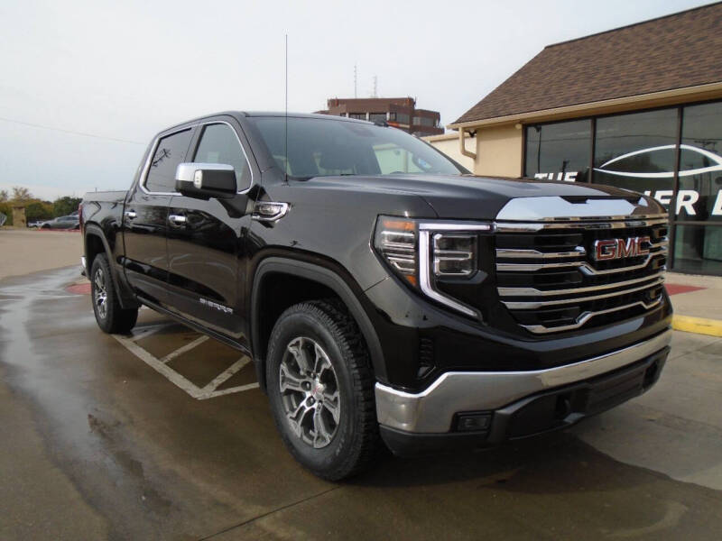 2025 GMC Sierra 1500 SLT's photo