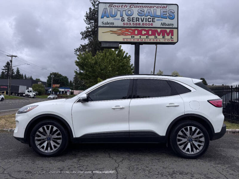 2020 Ford Escape Titanium's photo