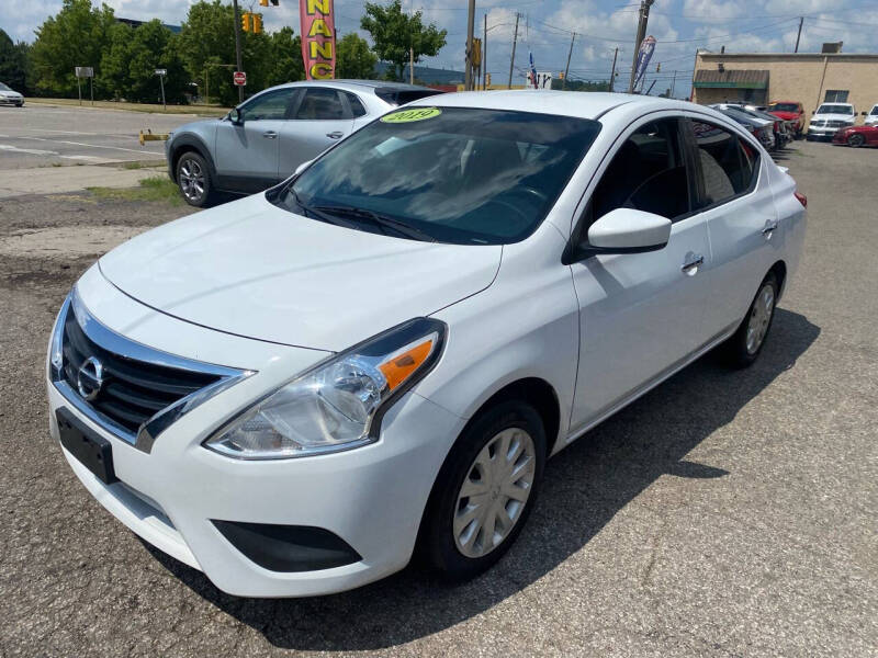 2019 Nissan Versa SV