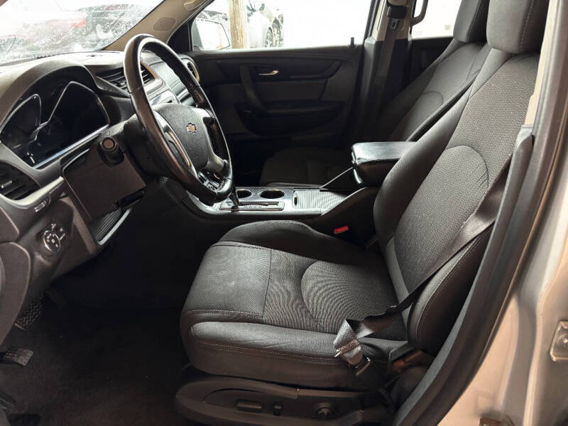 2017 Chevrolet Traverse LT
