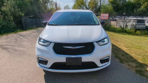 2024 Chrysler Pacifica Plug-In Hybrid Select