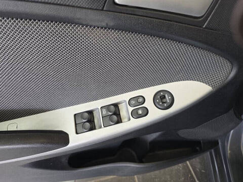 2012 Hyundai Accent GS