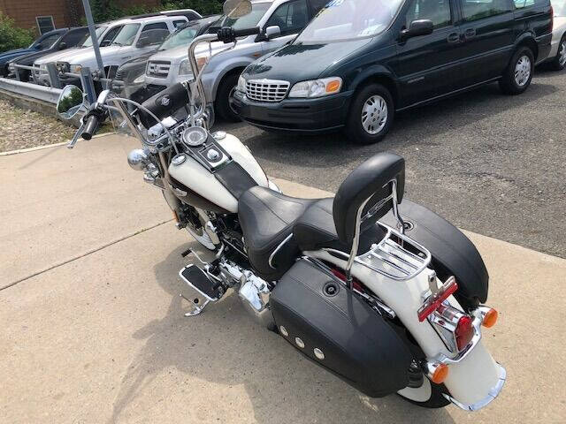 2011 Harley-Davidson FLSTN Softail Deluxe