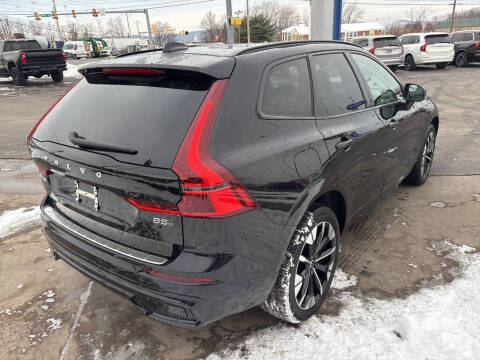 2026 Volvo XC60 B5 Plus