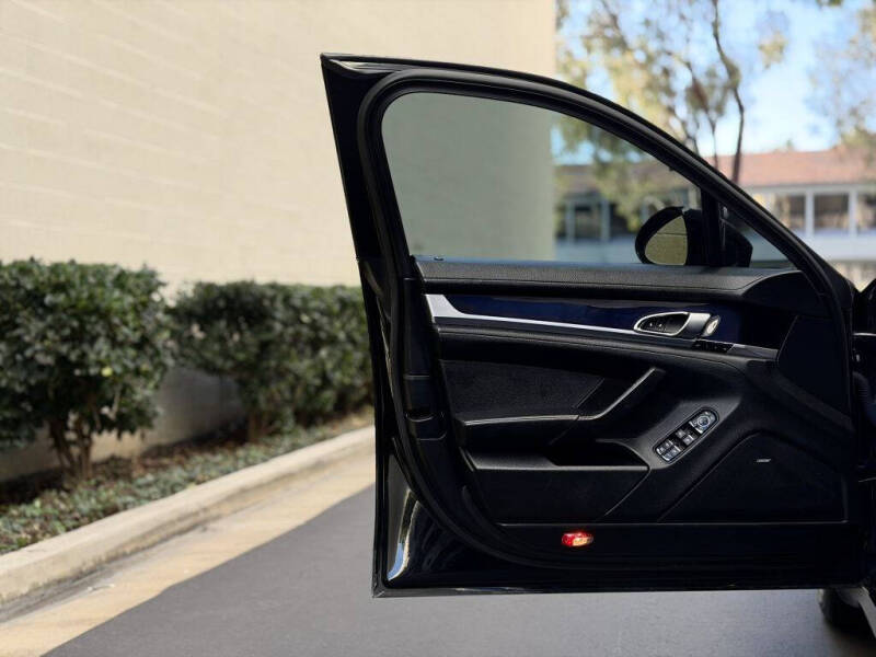 2015 Porsche Panamera