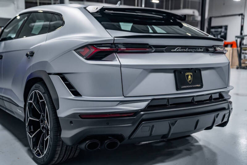 2024 Lamborghini Urus Performante