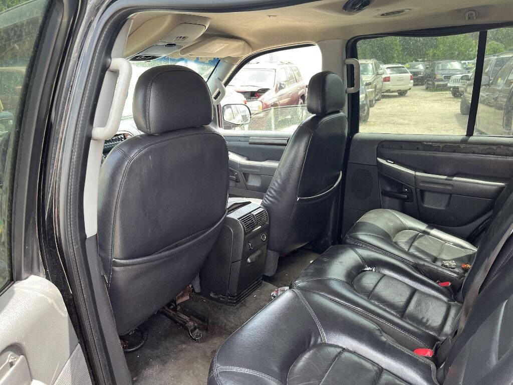 Black 2004 Ford Explorer Limited Limited 4dr SUV 9