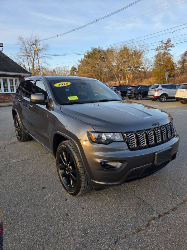 2018 Jeep Grand Cherokee Altitude's photo
