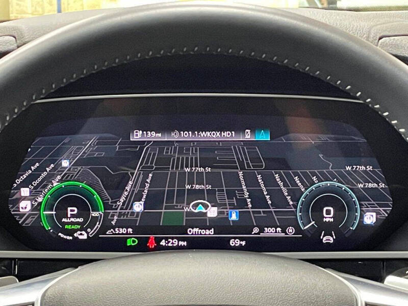 2021 Audi e-tron quattro Premium