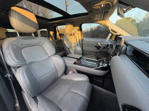 2019 Lincoln Navigator Select