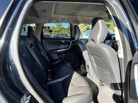 2016 Volvo XC60 T5 Drive-E Premier