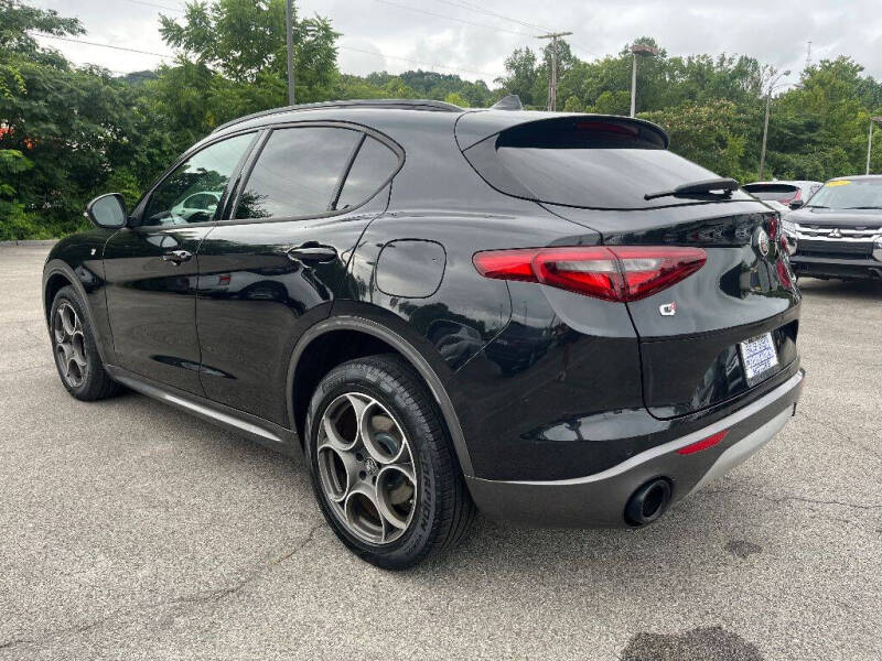 2022 Alfa Romeo Stelvio Ti