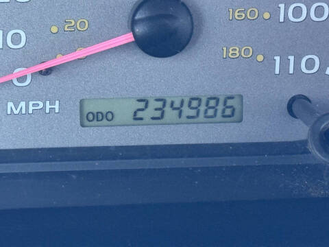 2003 Toyota Sequoia SR5