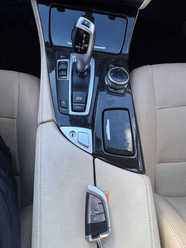 2014 BMW 5 Series 528i