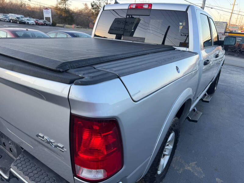 2016 RAM 1500 SLT