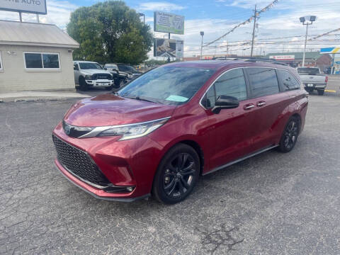 2022 Toyota Sienna XSE 7-Passenger
