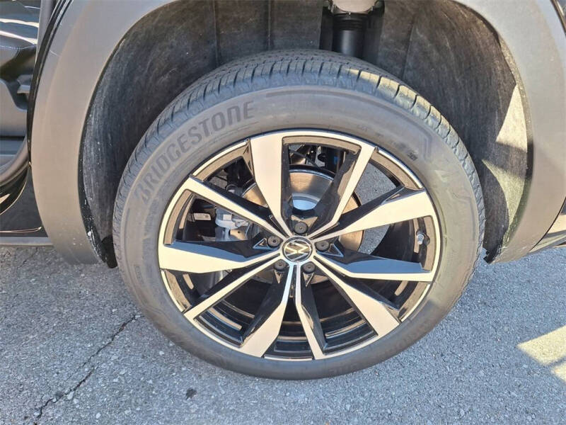 2026 Volkswagen Atlas Cross Sport SEL Premium R-Line 4Motion