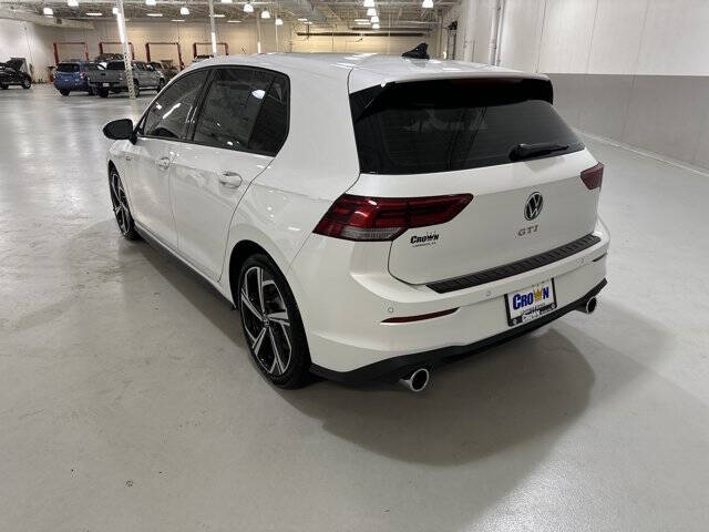 2025 Volkswagen Golf GTI SE