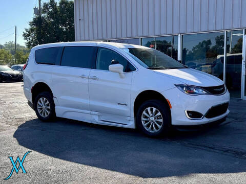 2018 Chrysler Pacifica Touring Plus