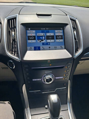 2017 Ford Edge Titanium