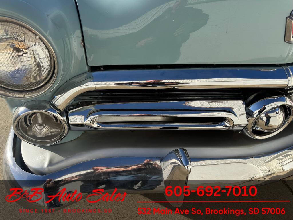 1952 Ford Crestline 75