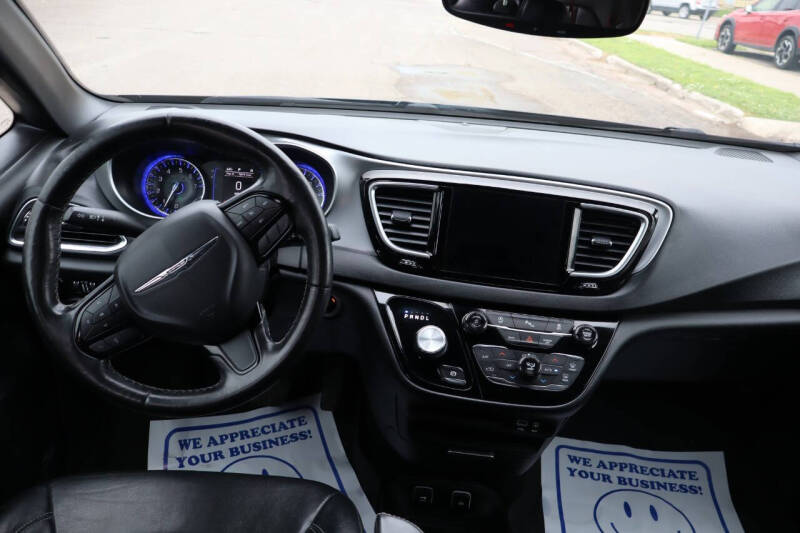 2019 Chrysler Pacifica Touring L