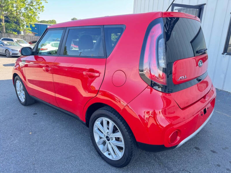 2018 Kia Soul +