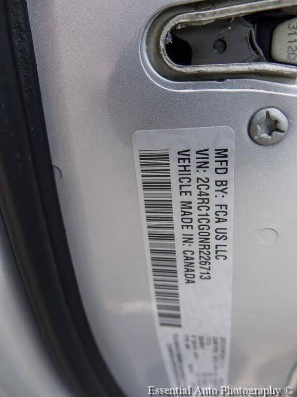 2022 Chrysler Voyager LX
