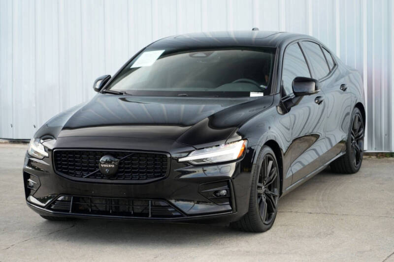 2024 Volvo S60 B5 Plus Black Edition