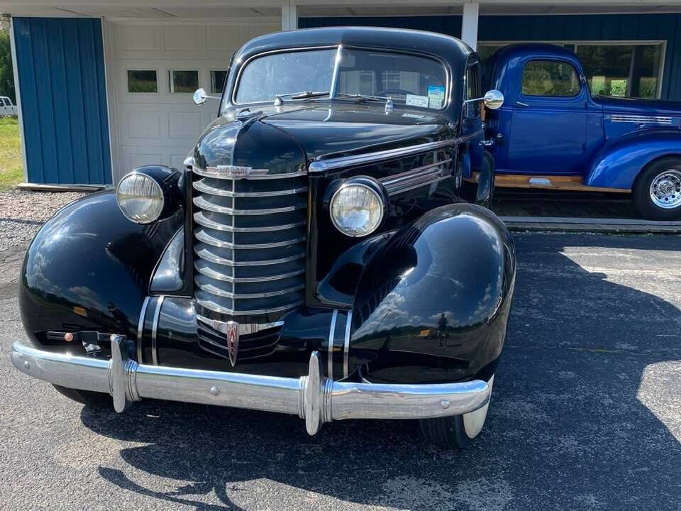 1937 Oldsmobile Cutlass 2