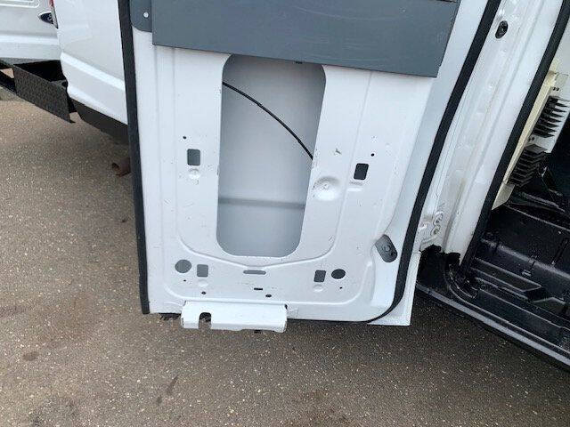 2005 Ford E-Series E-350 SD