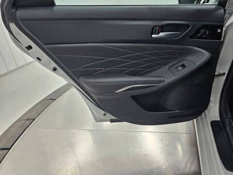 2022 Toyota Avalon Hybrid Limited