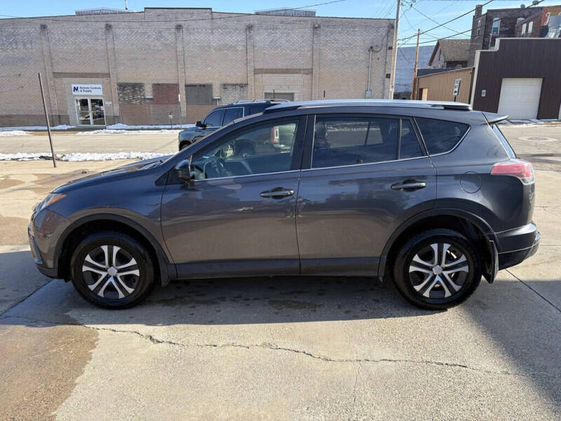 2017 Toyota RAV4 LE