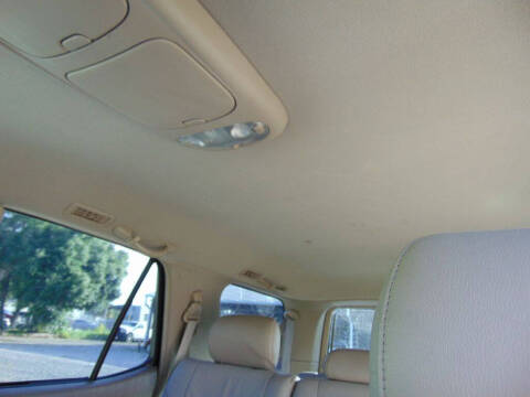 2005 Toyota Sequoia SR5