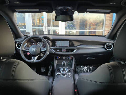 2022 Alfa Romeo Stelvio Quadrifoglio