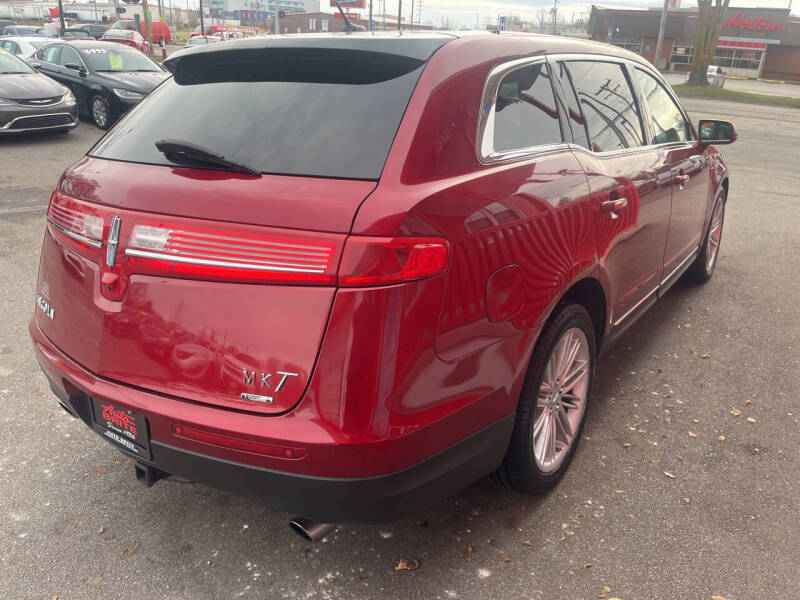 2014 Lincoln MKT EcoBoost photo 6