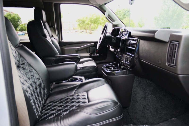 2024 Chevrolet Express 2500