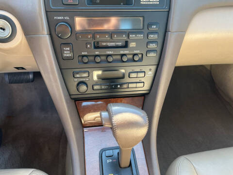 1999 Lexus ES 300