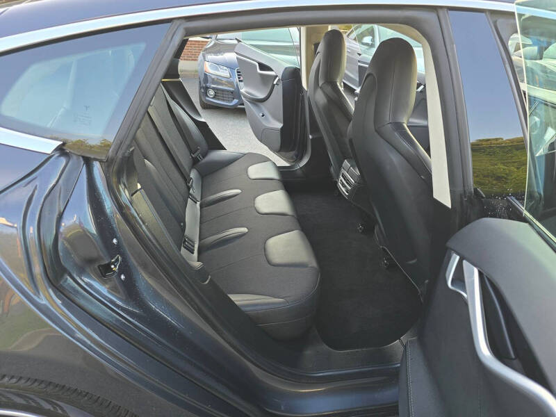 2015 Tesla Model S 70D