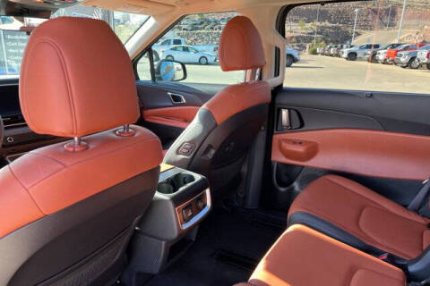 2025 Kia Carnival SX