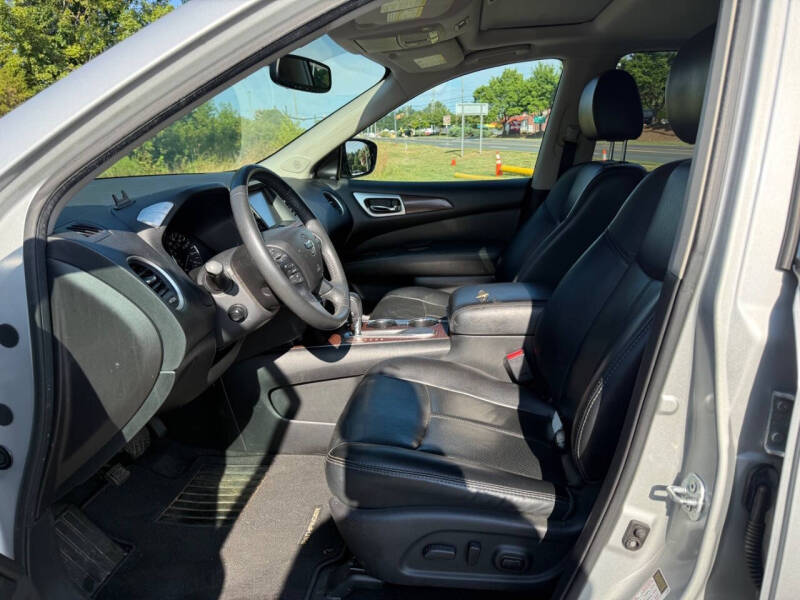 2017 Nissan Pathfinder Platinum