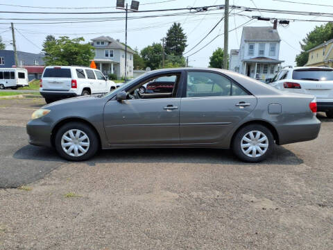 2005 Toyota Camry LE