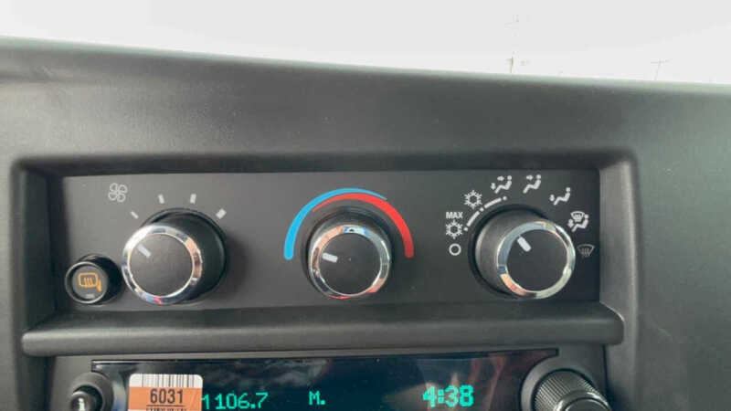 2025 Chevrolet Express 2500