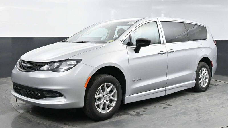 2024 Chrysler Voyager LX