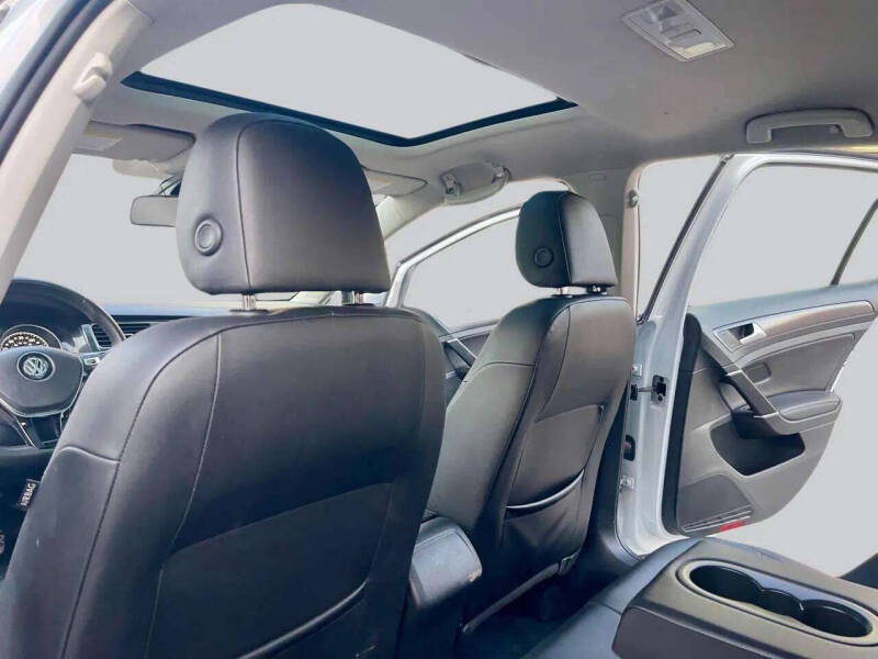 2021 Volkswagen Golf TSI