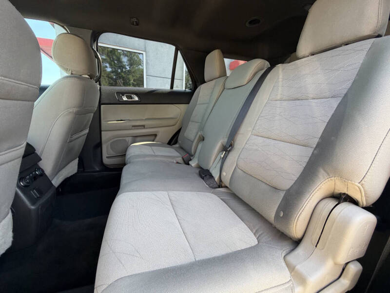 2015 Ford Explorer