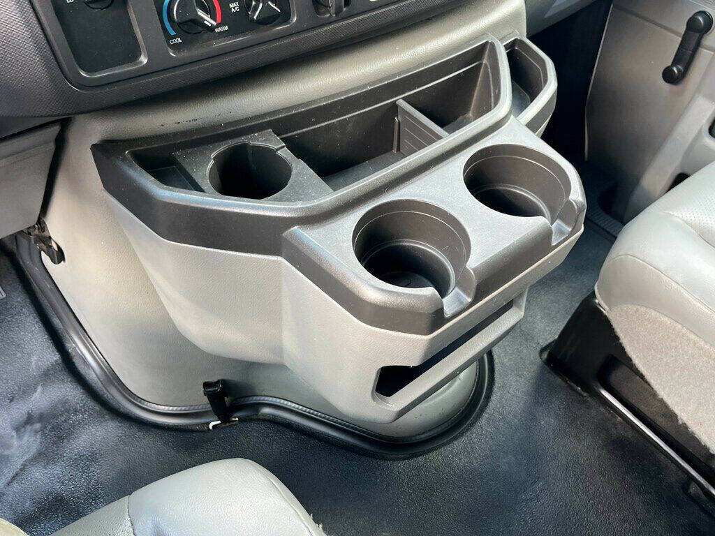 2015 Ford E-Series 45