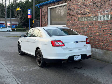 2011 Ford Taurus SEL